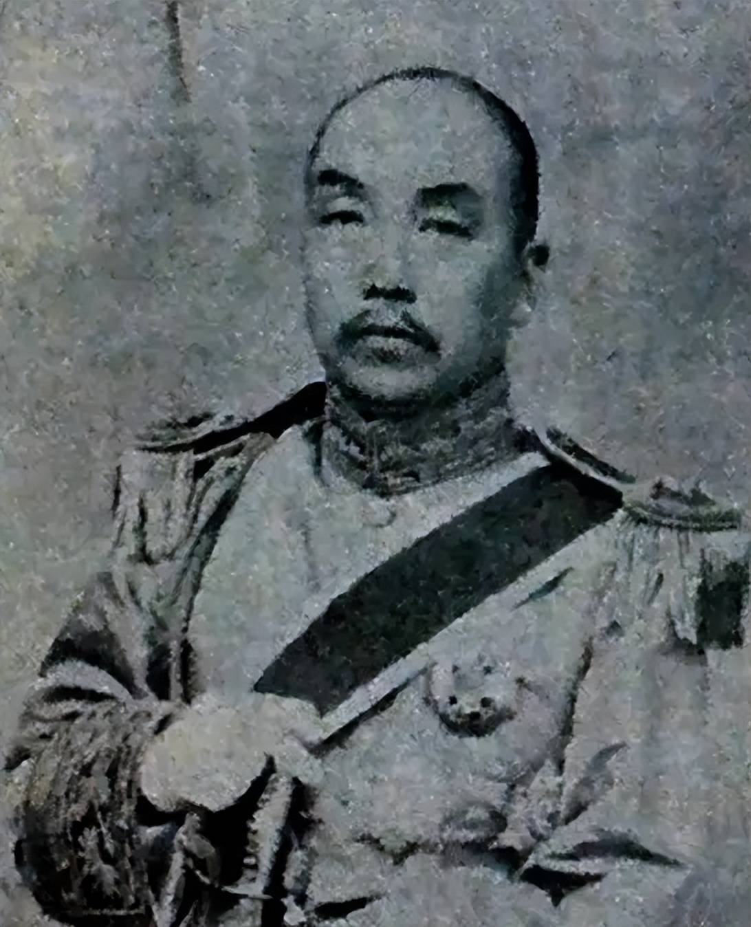 1926年,河南悍匪带10万大军,围攻西安8个月,造就500年最惨一幕