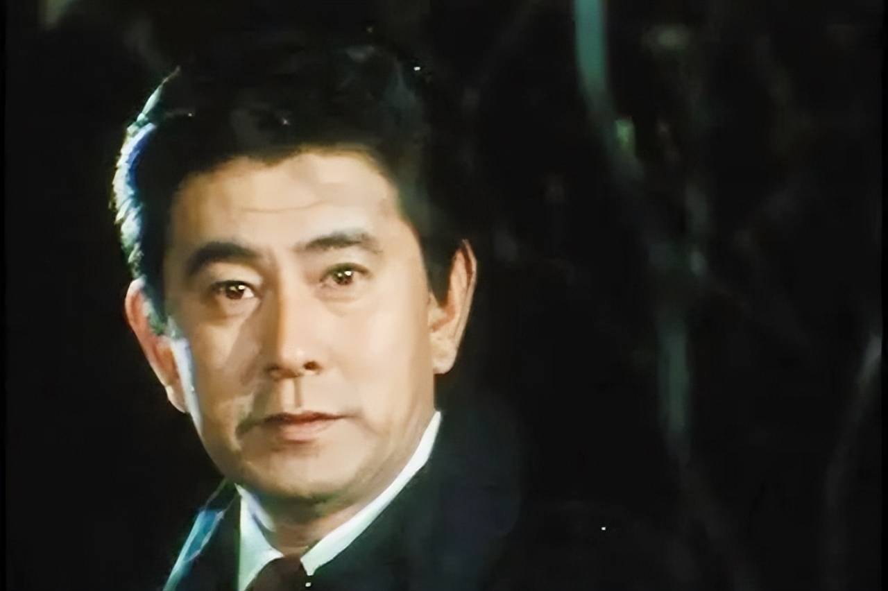 爱妻患病40年不离不弃,83岁去世当天娶了他初恋