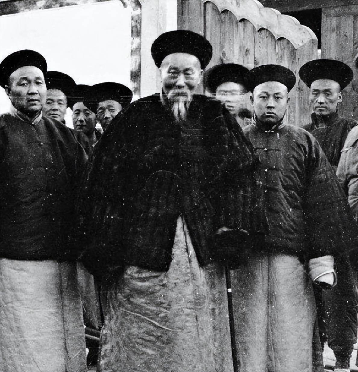 李鸿章第一次觐见慈禧,回家后就跟儿子说了8个字,眼光堪称经典