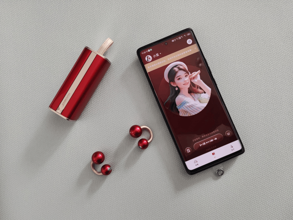 红韵耳畔，智能随行- 机乐堂（JOYROOM）OC3 AI 耳夹式蓝牙耳机