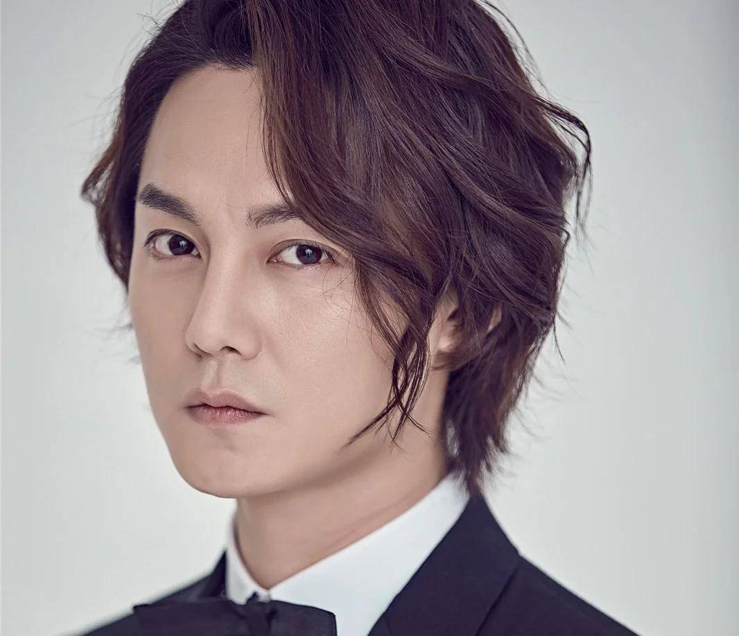 演技力压肖战,风头盖过陈晓,38岁尹正出演《得闲谨制》再次出圈