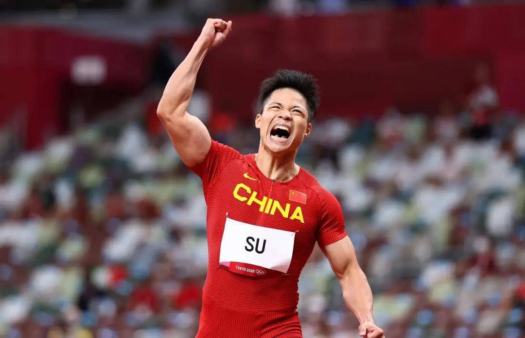 2021年举行的东京奥运会上,苏炳添在半决赛上跑出9秒