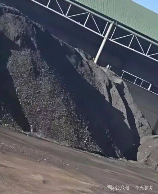 朔州市应县永昌煤业原煤露天堆放大肆污染 背后谁为其庇护?(图3)