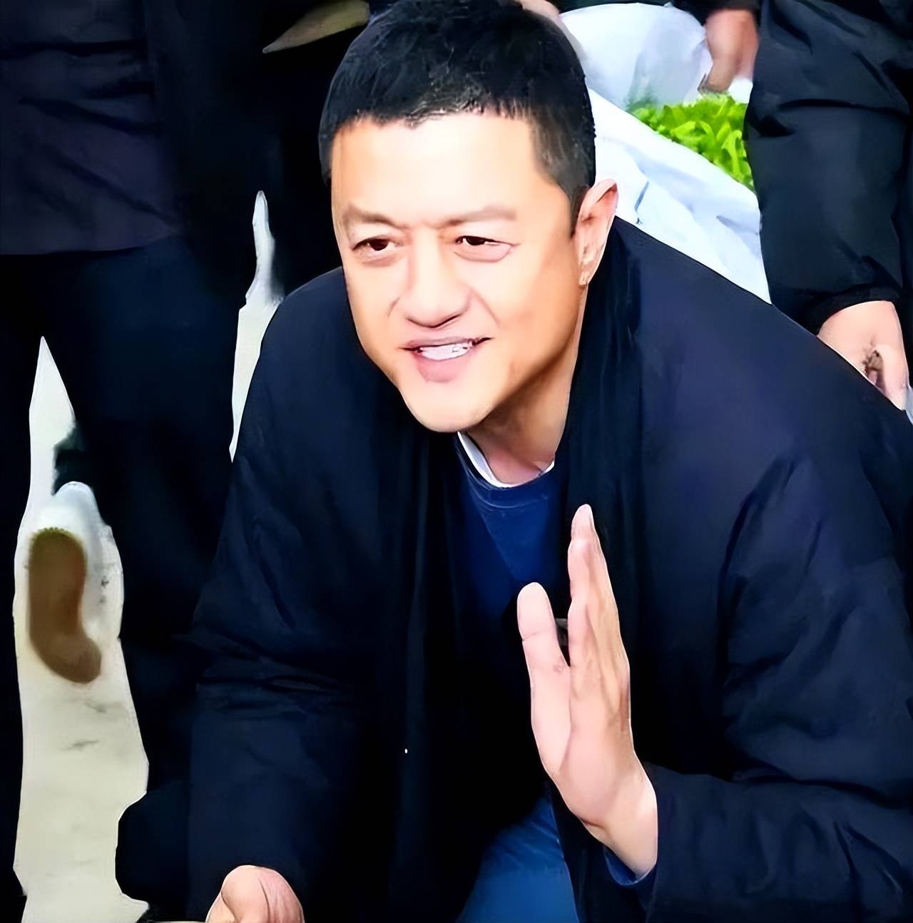 王菲也没想到自己的现任谢霆锋竟和前夫李亚鹏走上同一条道路