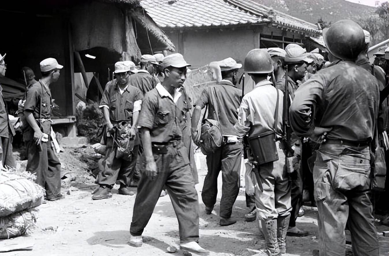 督战队在军队最后面,专杀逃兵,那军队溃败了会不会反杀督战队呢