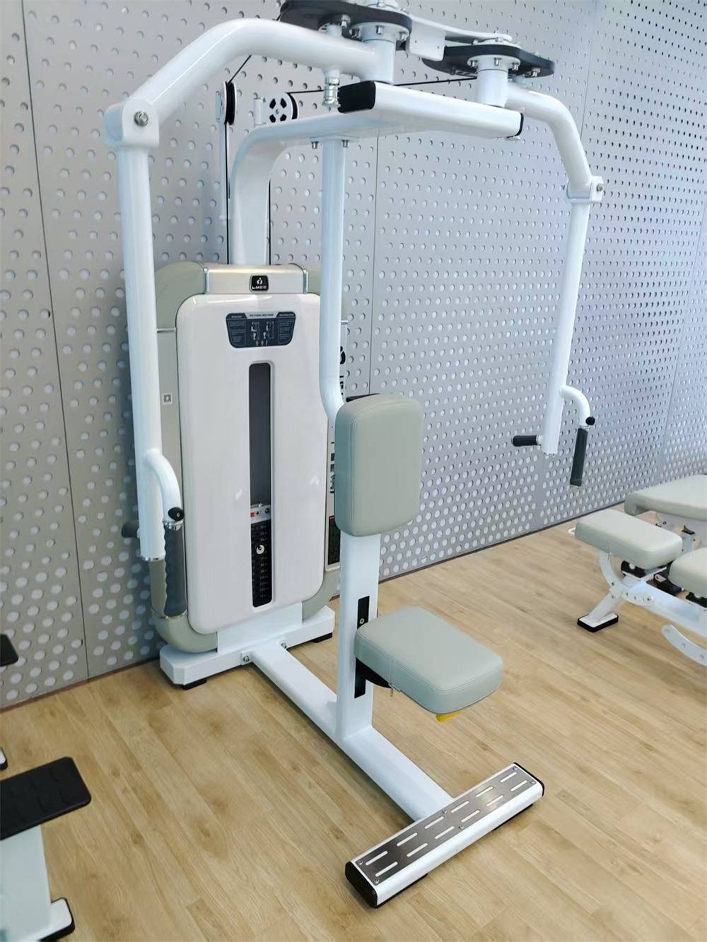 推胸拉背训练器适合哪些人群