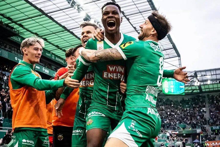 曼联冬窗首签浮现!1500万锁定法甲抢断王 球员已同意加盟