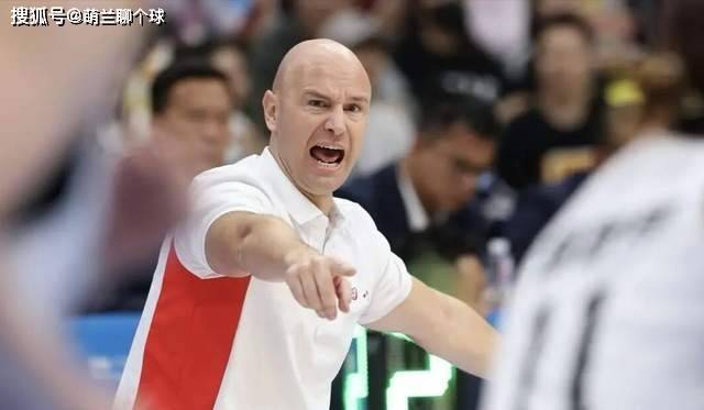 领先18分被逆转！女篮豪门彻底被打回原形，没有李梦韩旭是真不行