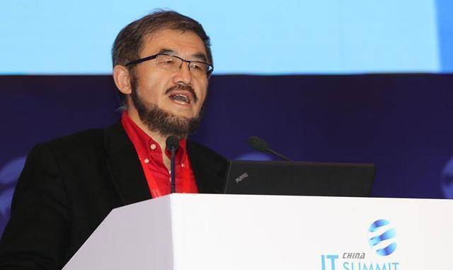 曾有ut公司员工回忆,当初吴鹰讲解公司发展战略时,他认为自己找到了正