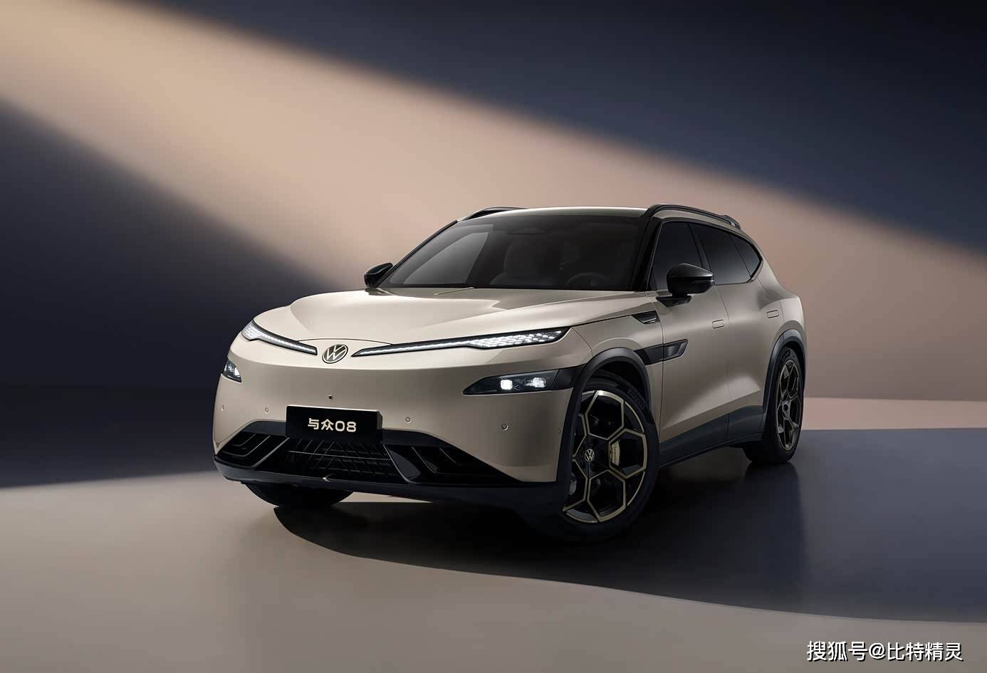 大众“金标”旗舰SUV实车曝光!5米车长+800V快充,续航超700km, Model Y迎来最强对手?_搜狐汽车_搜狐网