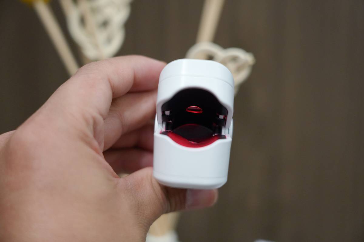 选对血氧仪先搞懂这4种类型再说！亲测町石tinx指夹式脉搏血氧仪