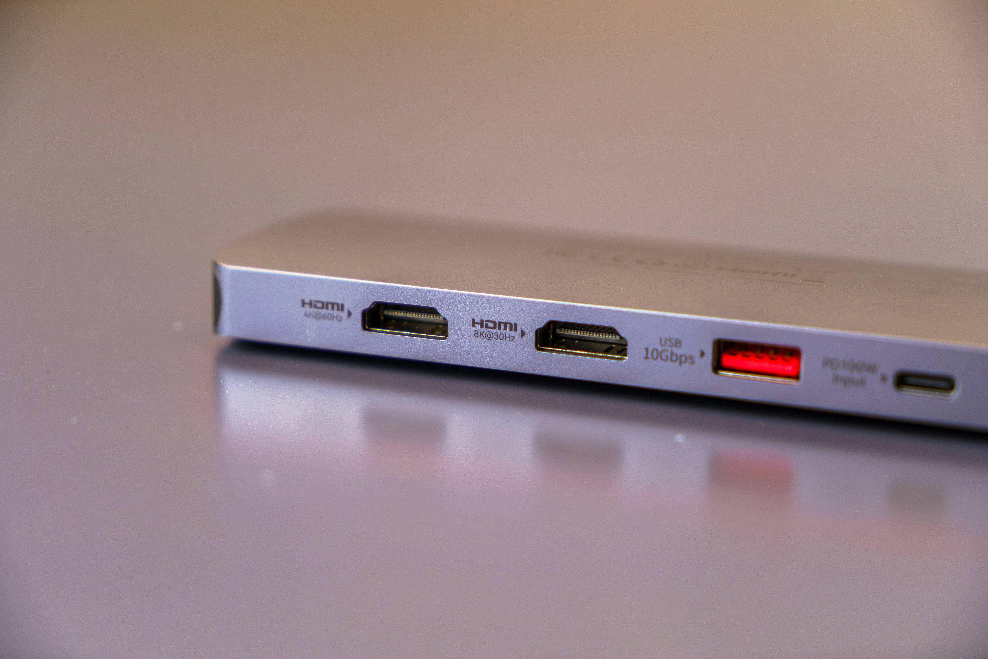 新品牌一上来就甩个“王炸”？海赛力HM11 Ultra智显双投屏扩展坞11合1体验分享