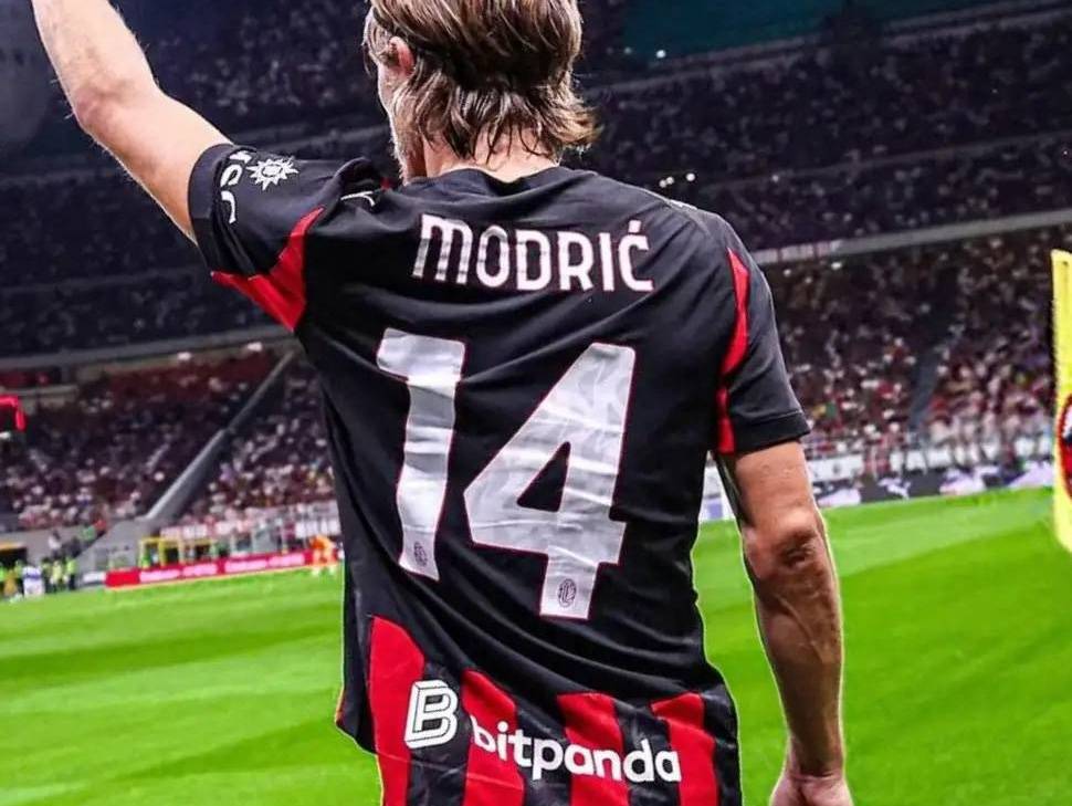 西甲媒体透露：皇马尝试用居莱尔替代莫德里奇的作用，但效果不是很理想