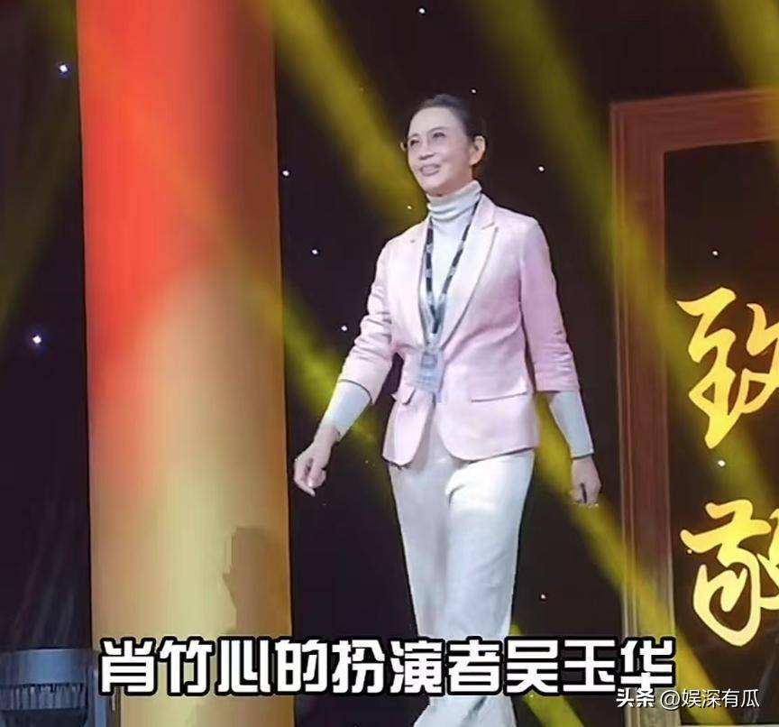 被丁克耽误半生,51岁她拼命生下一儿一女,与前夫形成鲜明对比