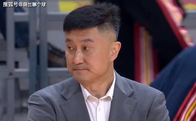 杜锋收到好消息，强援拆掉护具独立行走，广东将迎来4大外援合璧