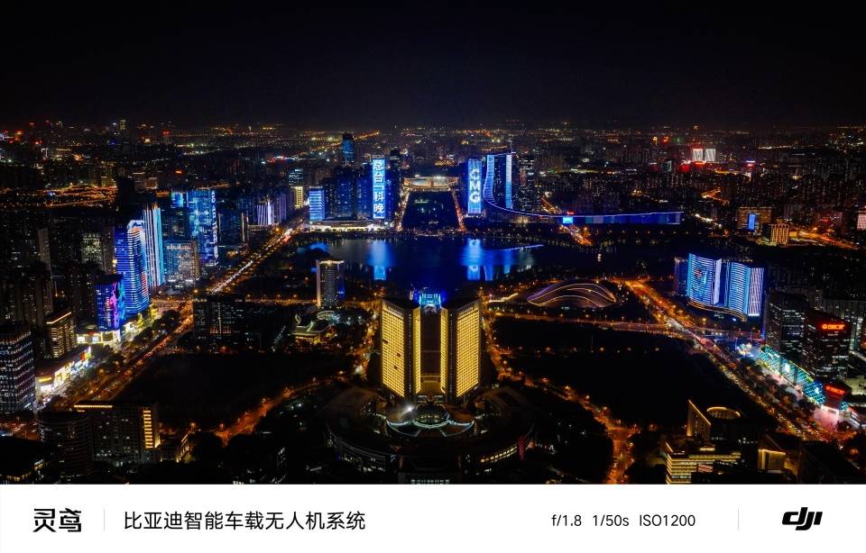 科技与艺术的创新演绎，比亚迪科央视晚秀肌肉！