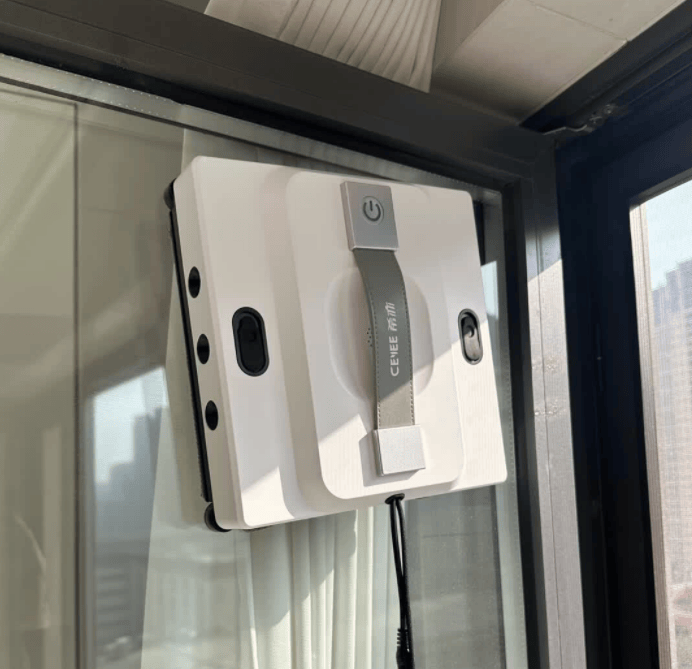 科沃斯和玻妞擦窗器哪一款好？高层玻璃擦窗机器人怎么选？希亦Vs科沃斯VS玻妞三大擦窗机横评推荐！