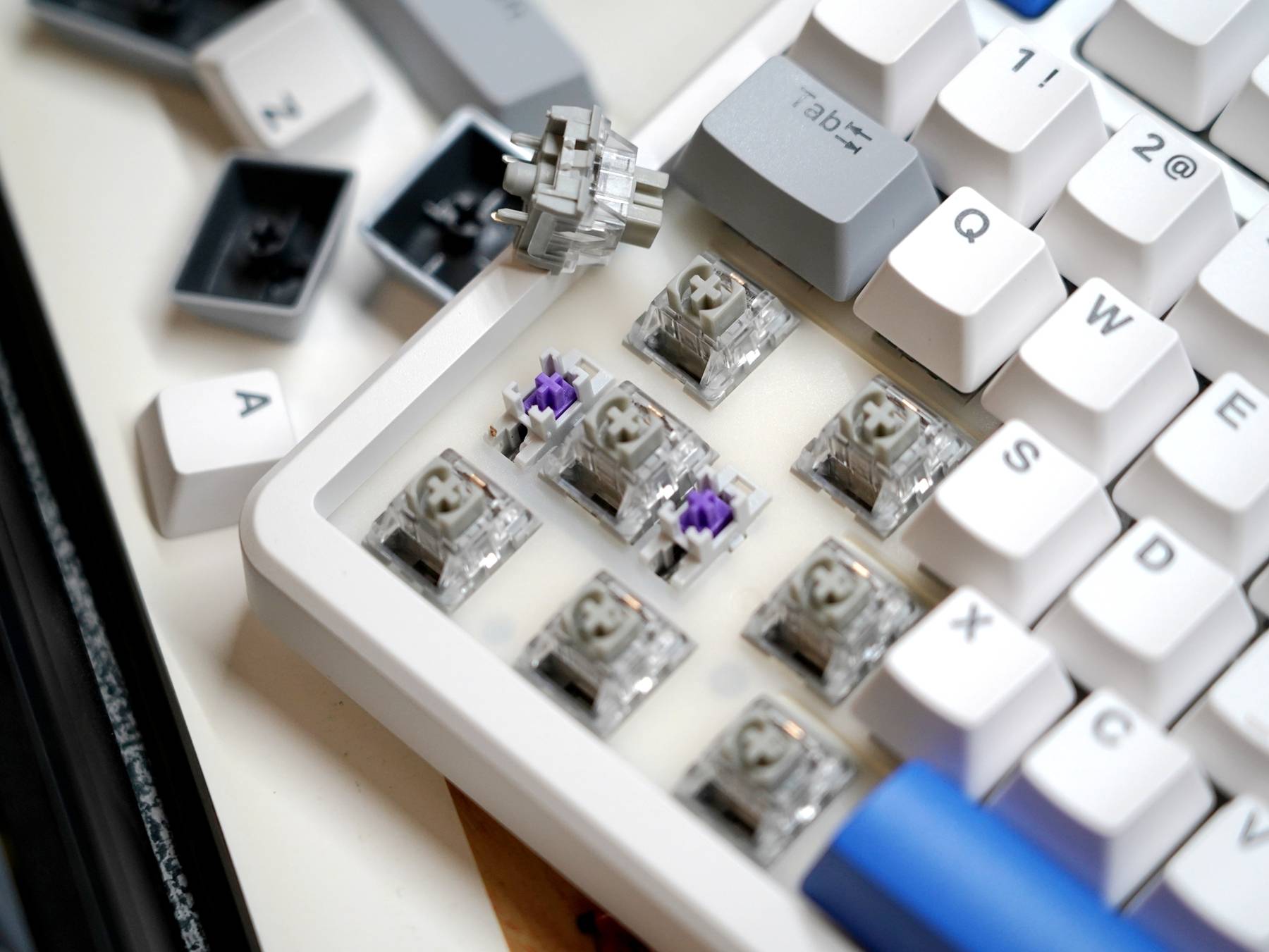 键鼠客制化难选？雷柏VT9 MAX+V700DIY-98长续航版最强续航无线键鼠套装：理想入门组合