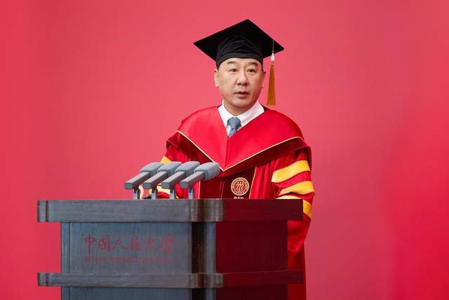 霍震霆获授中国人民大学名誉博士学位(图11) 霍震霆获授中国人民大学名誉博士学位(图11)