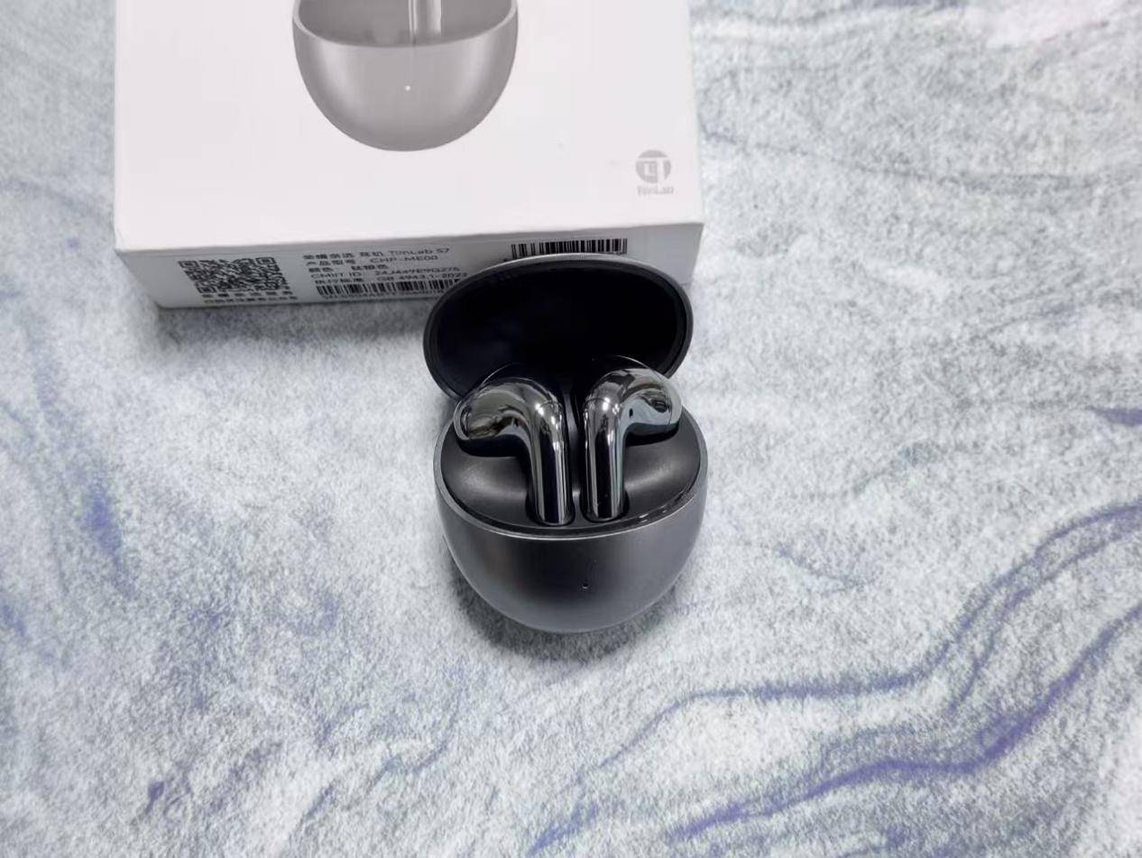 百元半入耳式蓝牙耳机怎么选？荣耀VS西圣VS绿联深度评测哪款好