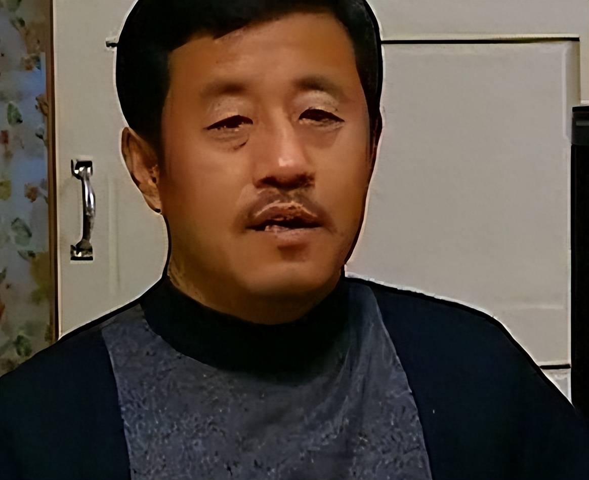 61岁王长贵现状曝光,住300平豪宅在家打吊瓶,每月领4815退休金