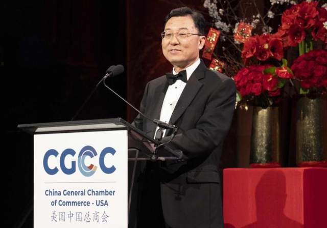 当着300美国精英的面，中国大使拆特朗普的台，列出“功绩”清单