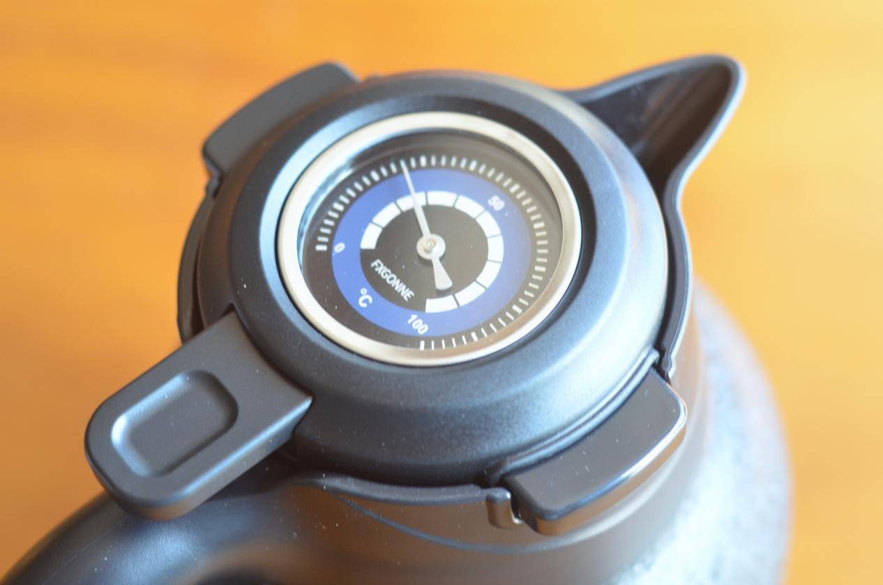 一步到位!宫菱保温壶测评:8层锁温+欧盟认证安全无毒+0胶水