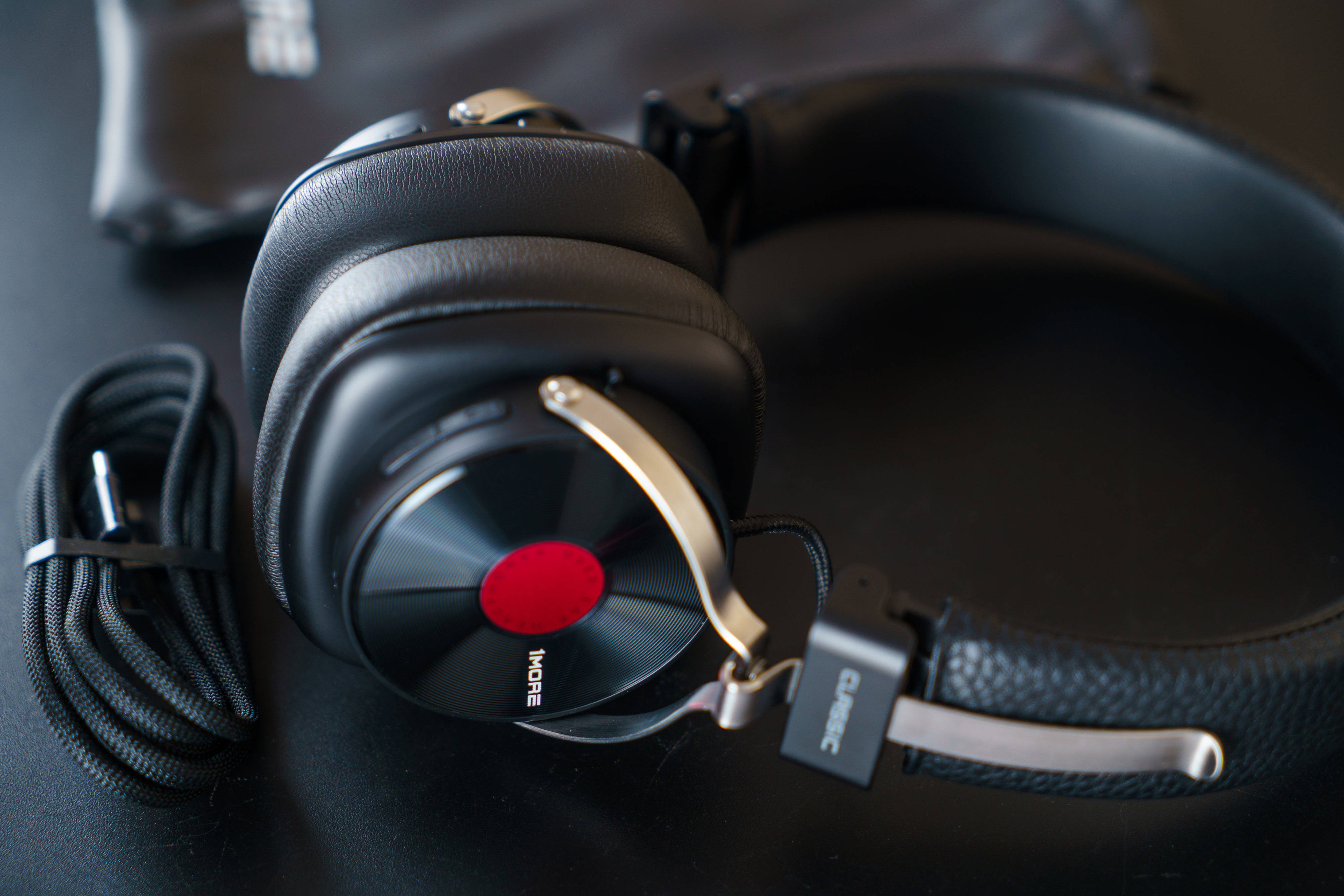 3.3张都不到的头戴式无线耳机怎么样?1MORE万魔黑胶复古头戴耳机HQ36体验分享