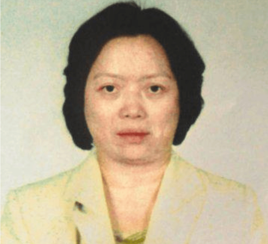 郑翠萍1949年出生在福建福州市亭江镇盛美村的一个贫困渔民家庭