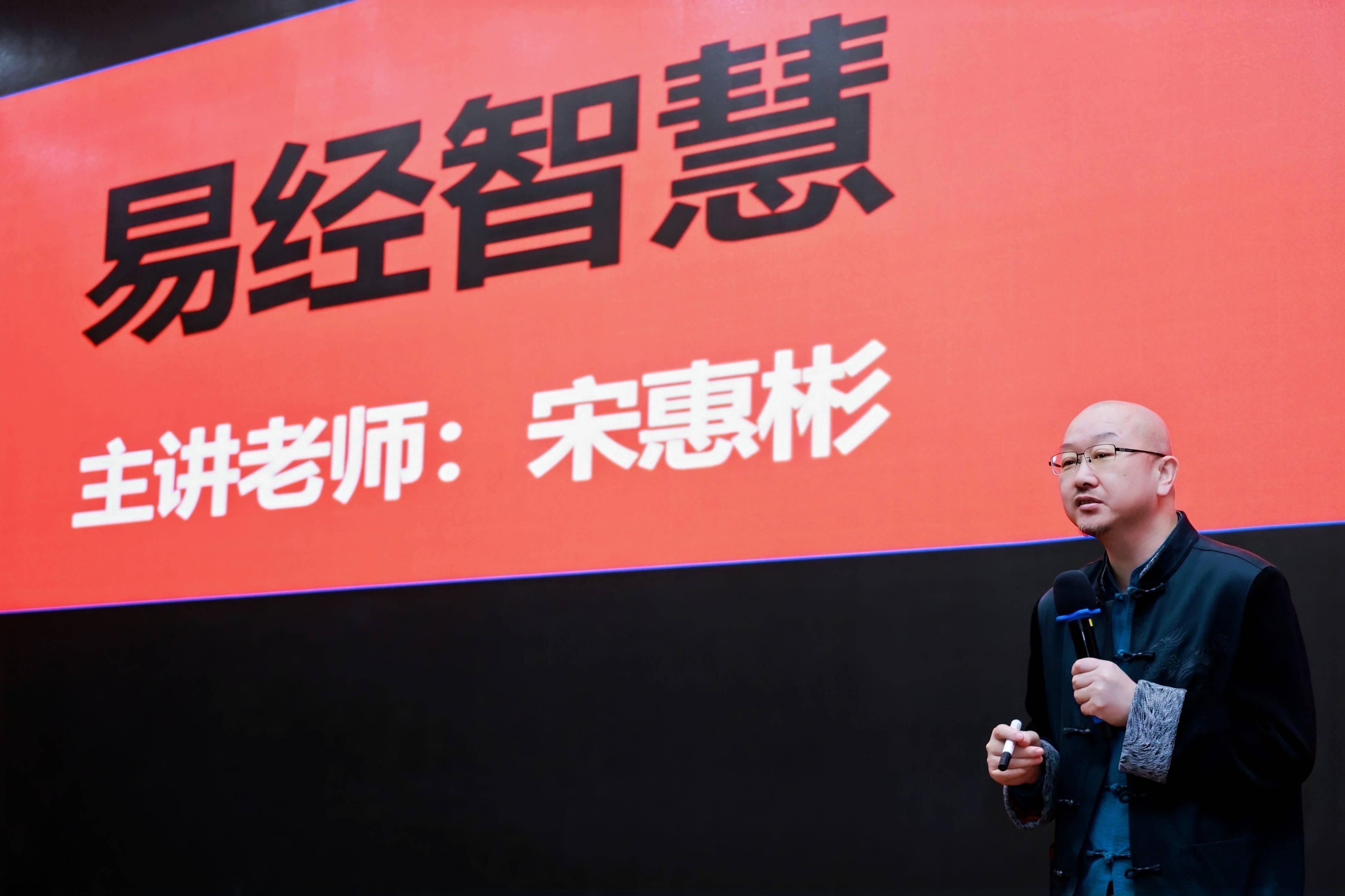 想学梅花预测法看什么姓名学书籍？