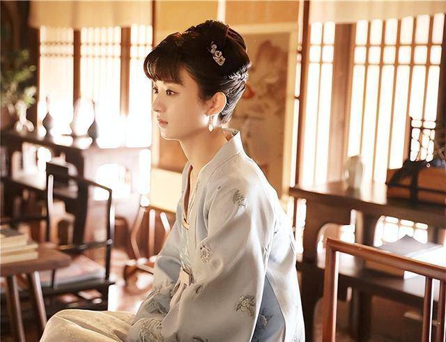 表达思念爱人的诗句_古代爱情诗篇_回文诗表达情感