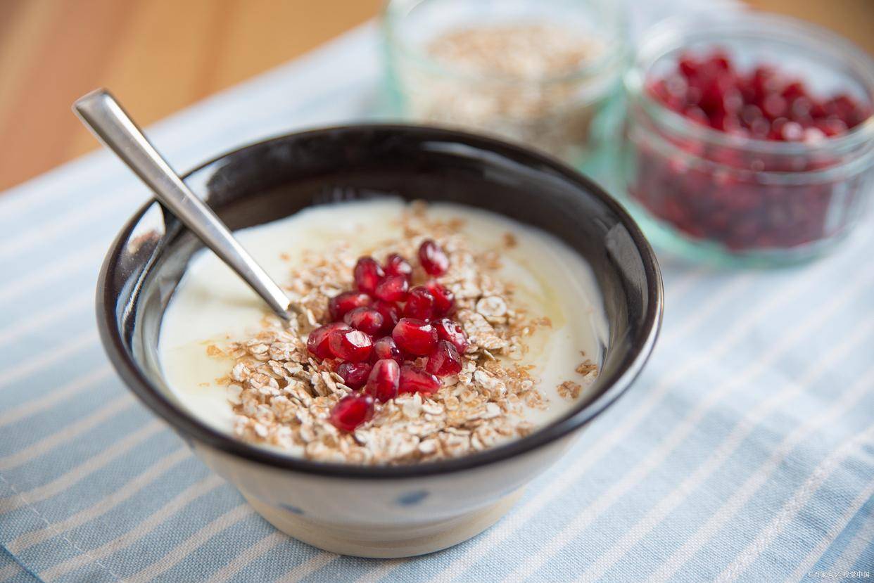 大寒后，中老年早餐吃这4样，暖心暖胃，脾胃舒坦一整天！