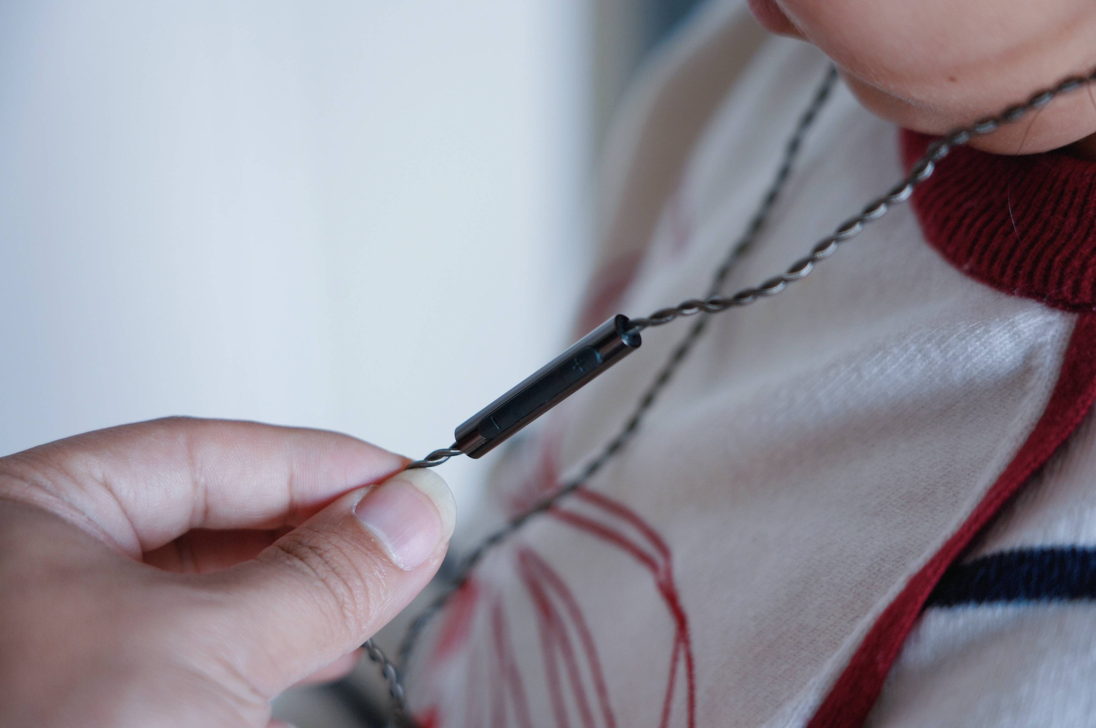 拒绝跟风无线！西圣HiFi1有线耳机：百元档竟藏着越级音质