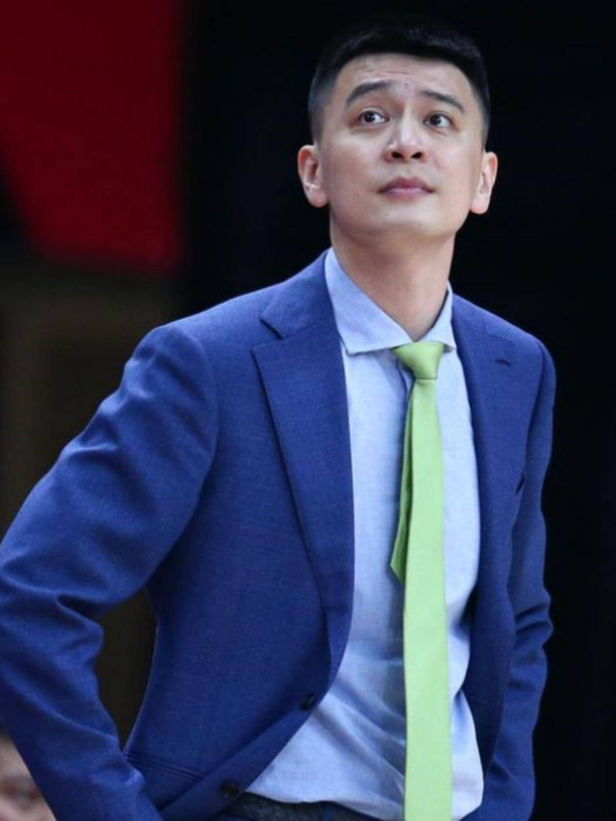 杨鸣卸任辽宁主帅外籍助教乌戈接任球迷称不全是他的责任
