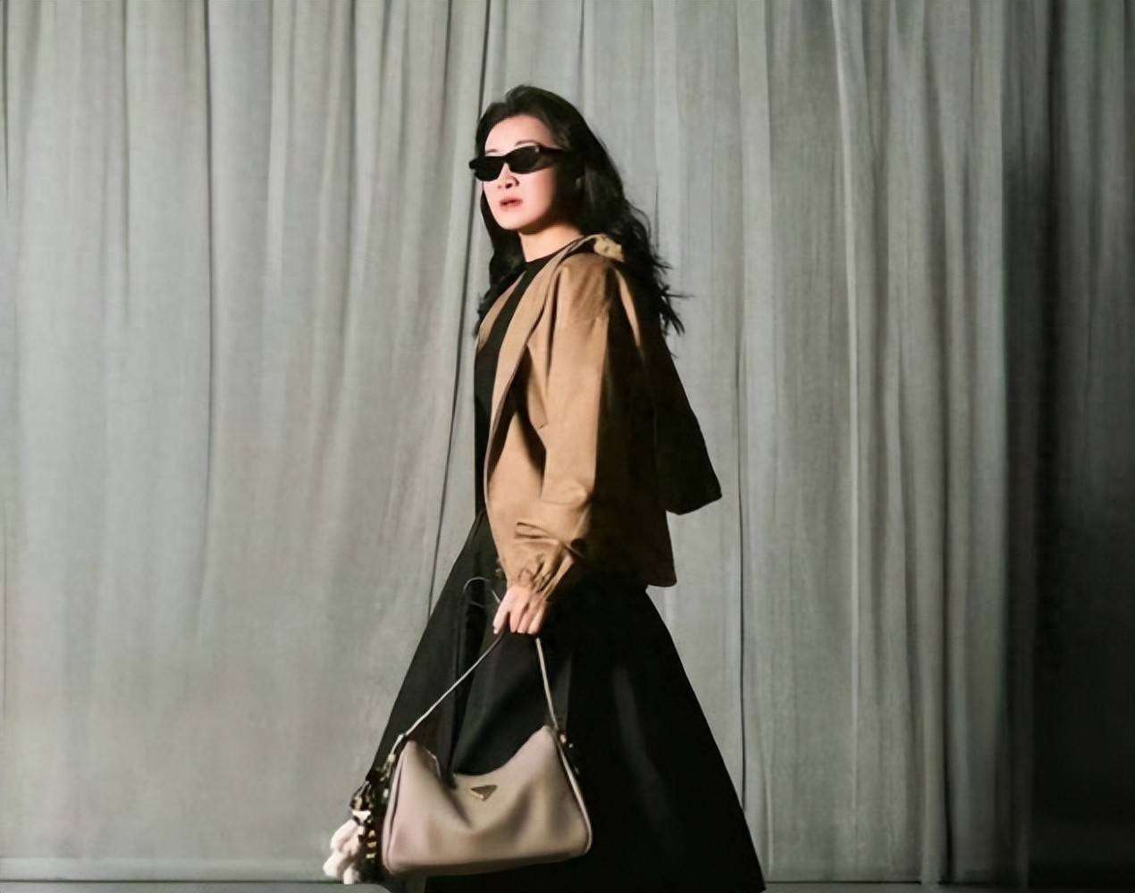 内娱终于出现能接班贾玲的艺人，《转念花开》会让杨紫飞升吗