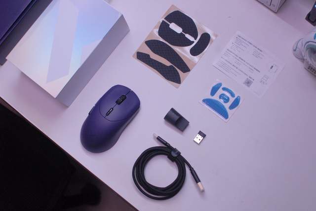 续航怪兽遇上电竞王者：雷柏V700DIY-98长续航版 &amp; VT9 MAX鼠标实测