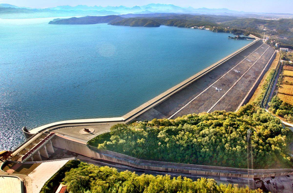 从这里出发共创经典 天湖啤酒携手代言人于和伟 以实力酿造经典