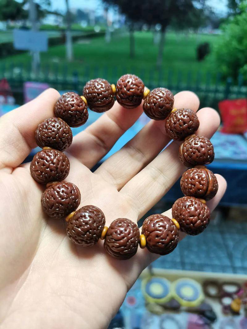 文玩只有这样才值钱！别再说玩完就是垃圾，90% 的玩家都没到门槛