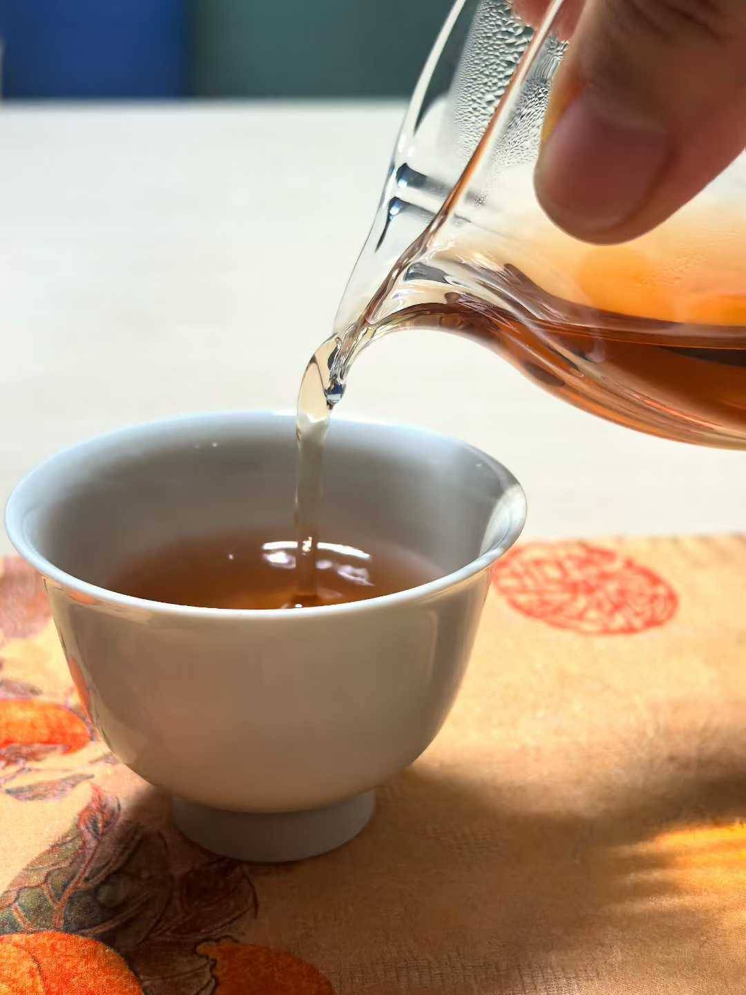 一杯茯茶，陪伴中年的身心安顿