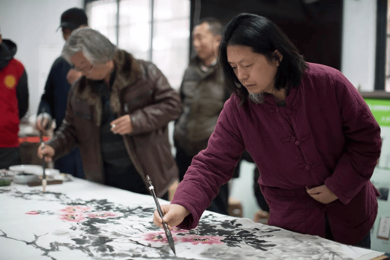 吕文扬绘画大师走进社区开展惠民艺术活动