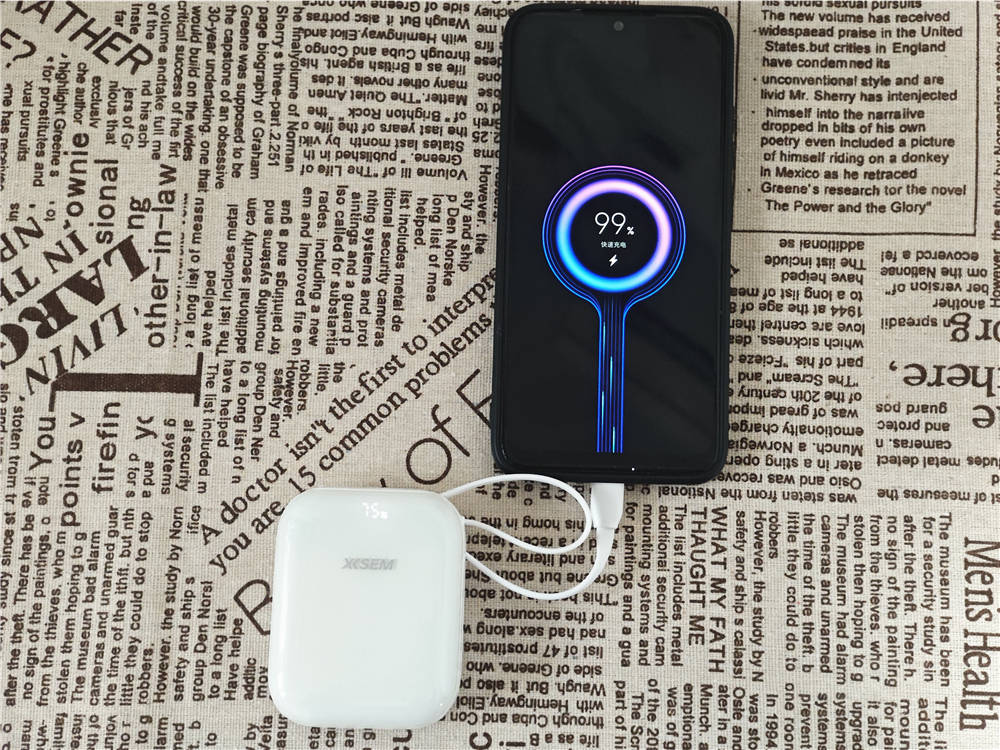 西圣PB-S半固态充电宝：自带双线，支持快充，安全耐用