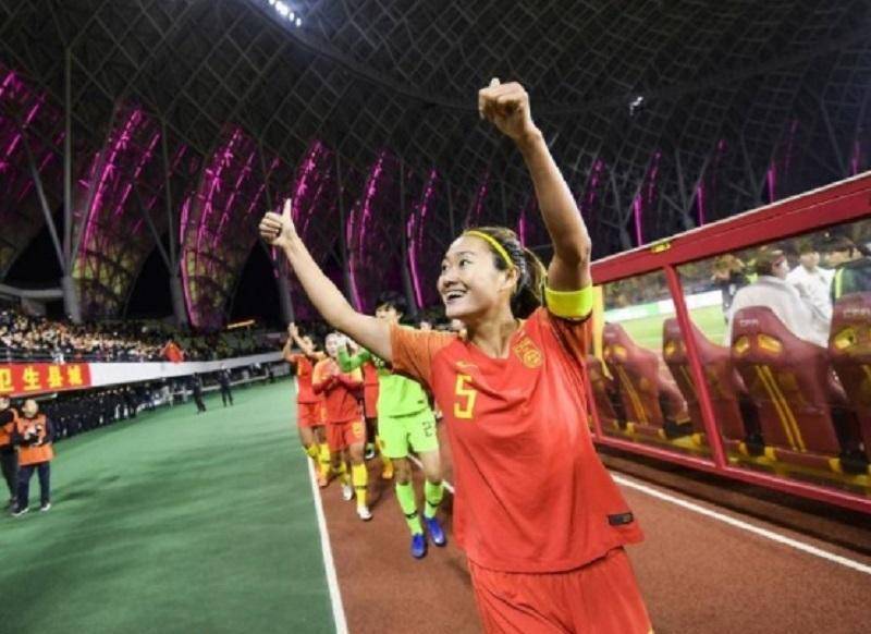 中国女足队长吴海燕：女足的定海神针，年仅20岁便任队长