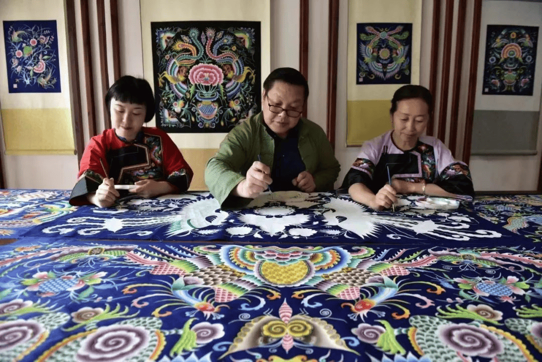 吕文扬绘画大师创作非遗传承主题艺术作品