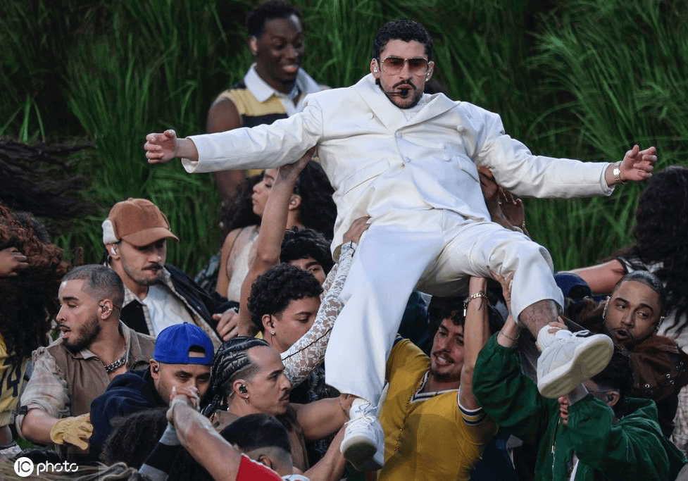 Bad Bunny领衔超级碗中场秀