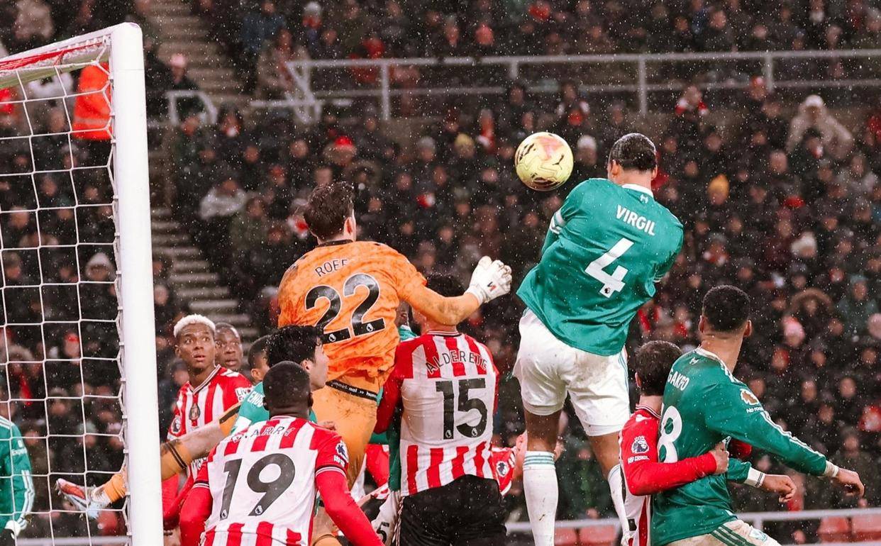 1-0！萨拉赫队史助攻王，范戴克一剑封喉，但利物浦的欧冠之路正越走越窄