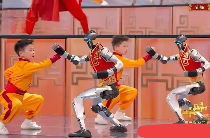原创
            不是故意的，却秀了一把肌肉，外国网友看完春晚机器人表演心情矛盾：又爱又怕，又羡慕又恐惧封面图