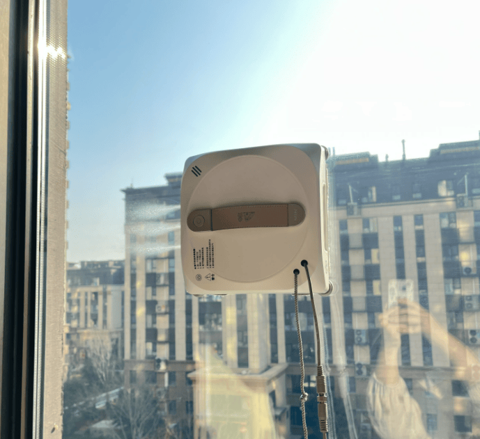 如何擦玻璃又快又干净？擦窗机器人有必要买吗？2026年最受欢迎的十大擦窗机器人推荐！