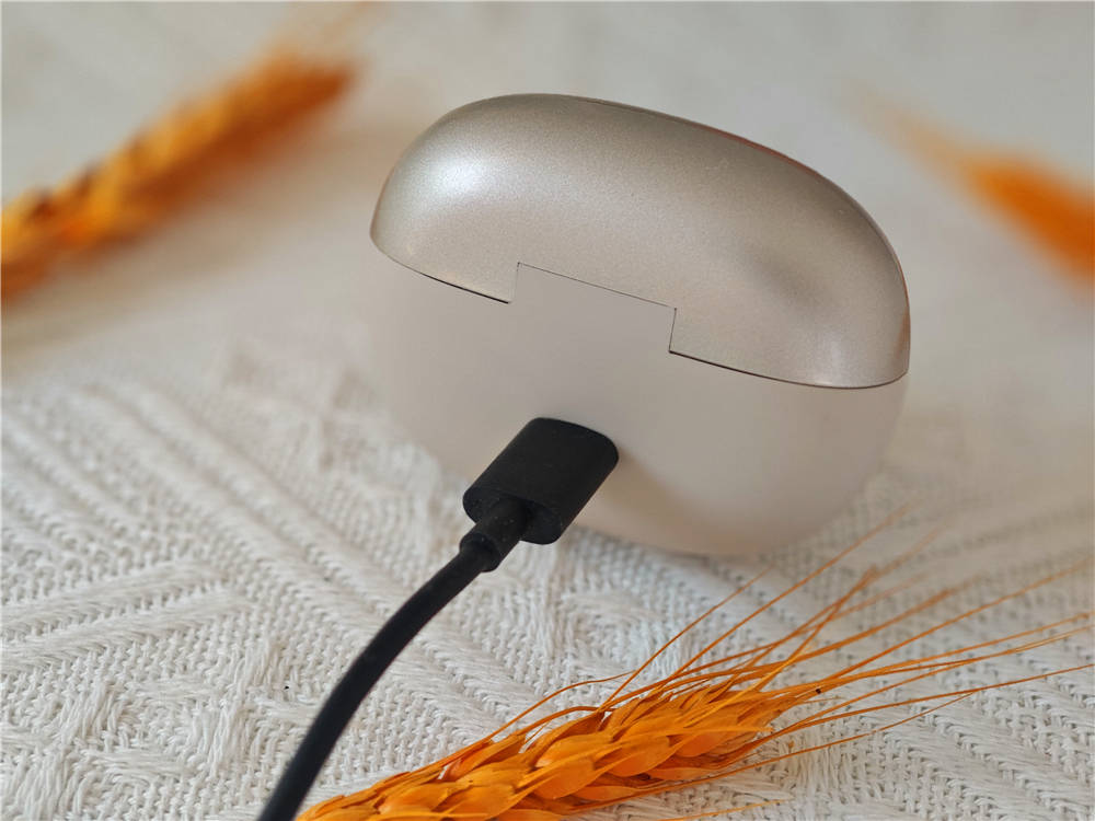 哈趣Ace1耳夹式耳机：将杜比级音质与智能交互结合，提升用户体验