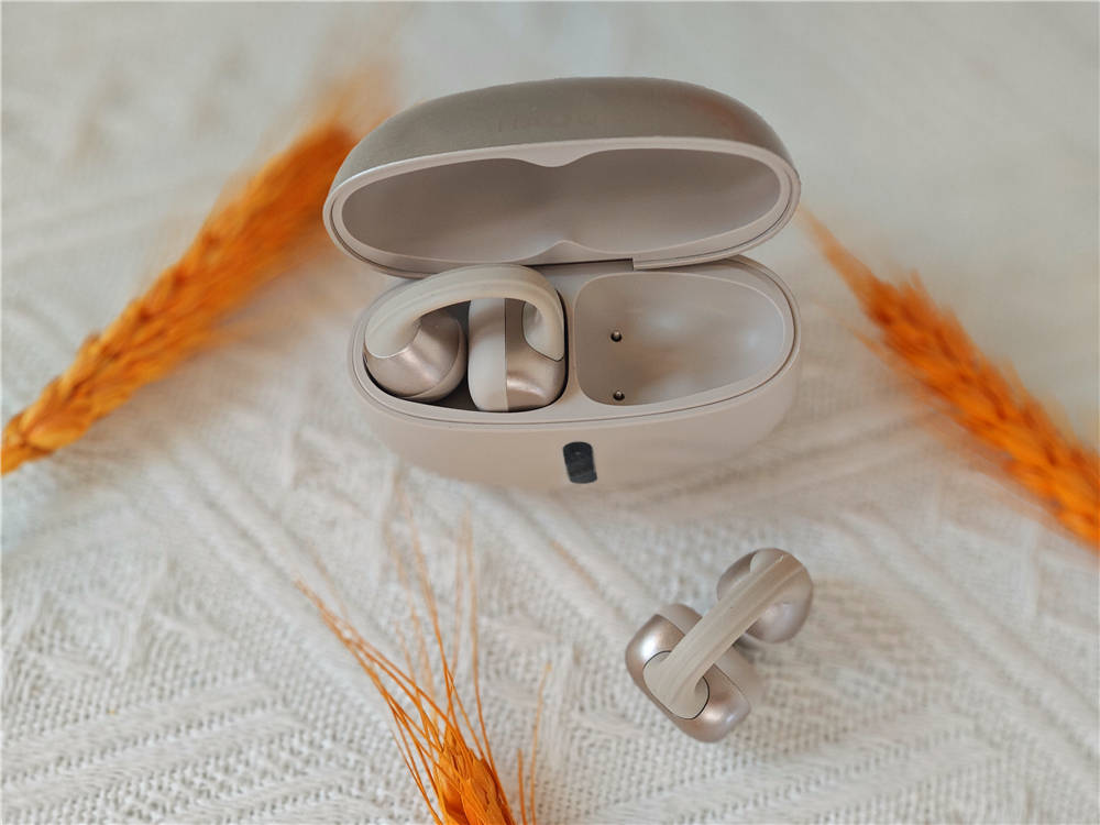 哈趣Ace1耳夹式耳机：将杜比级音质与智能交互结合，提升用户体验