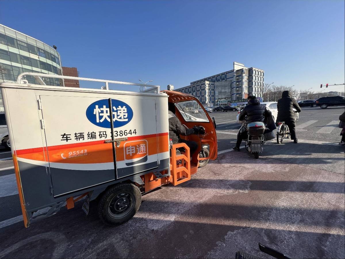 图片[11]-大量外国人涌入中国！钻小巷逛菜场，免签后体验式旅游爆火 -华闻时空